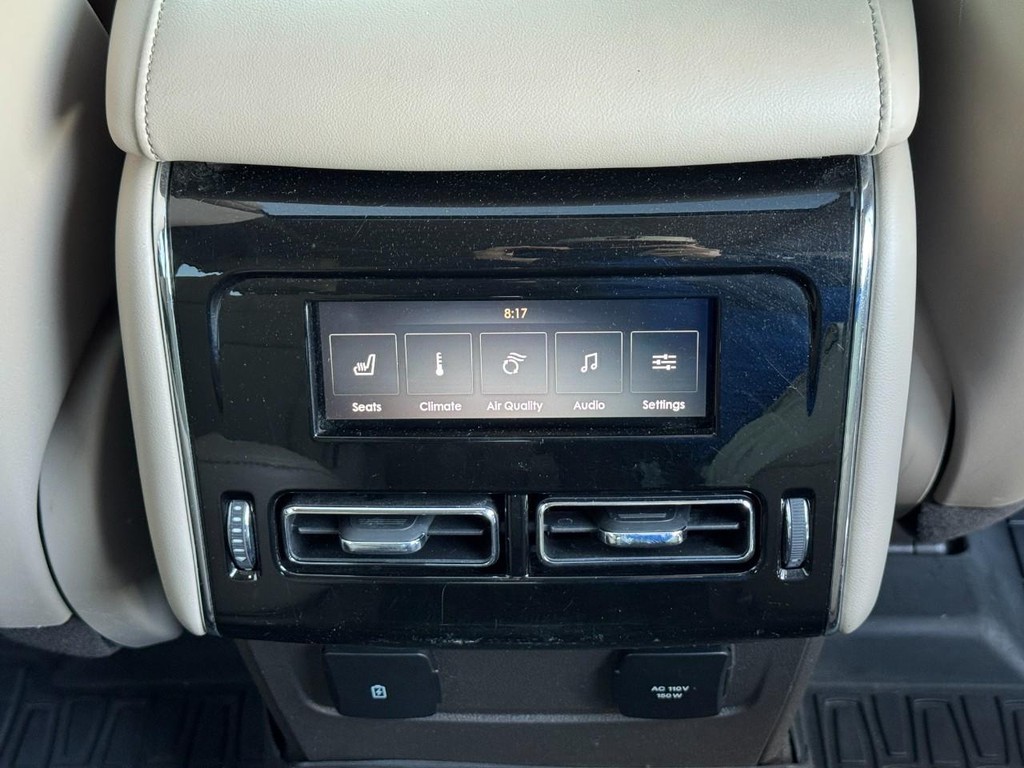 Lincoln Aviator Vehicle Full-screen Gallery Image 14