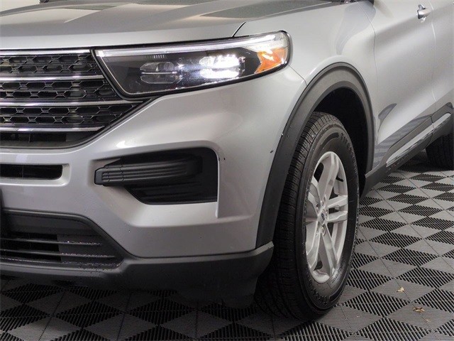 Ford Explorer Vehicle Full-screen Gallery Image 29