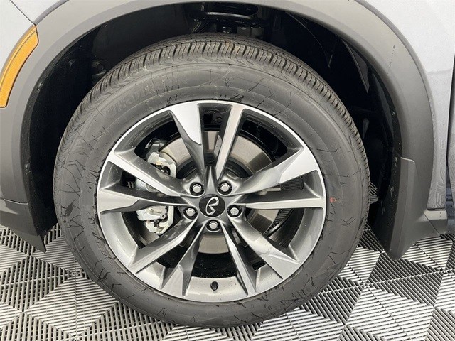 INFINITI QX60 Vehicle Full-screen Gallery Image 13