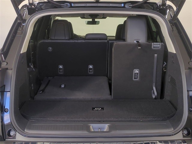 INFINITI QX60 Vehicle Full-screen Gallery Image 06