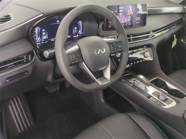 INFINITI QX60 Vehicle Full-screen Gallery Image 14