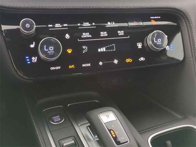 INFINITI QX60 Vehicle Full-screen Gallery Image 26