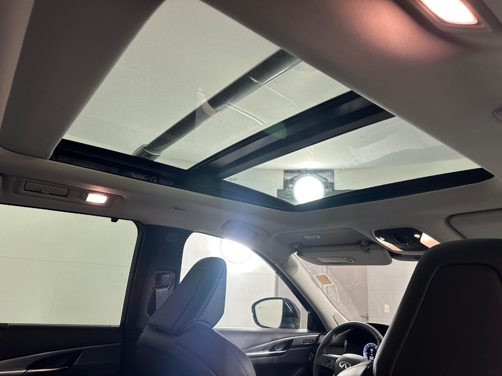 INFINITI QX60 Vehicle Full-screen Gallery Image 09