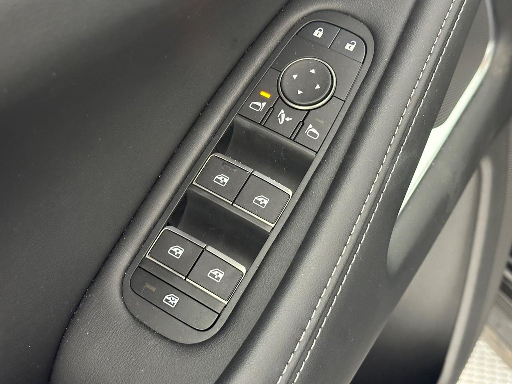 INFINITI QX60 Vehicle Full-screen Gallery Image 16