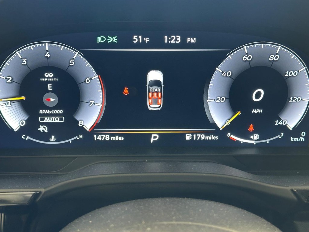 INFINITI QX60 Vehicle Full-screen Gallery Image 21