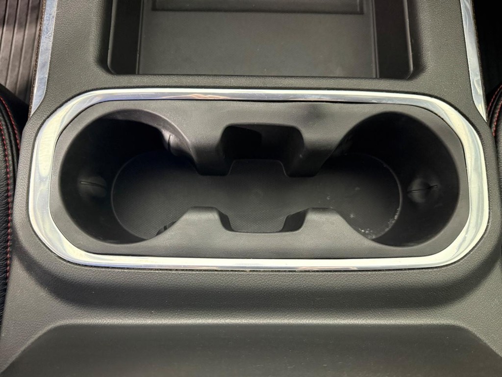 Chevrolet Silverado 1500 Vehicle Full-screen Gallery Image 19