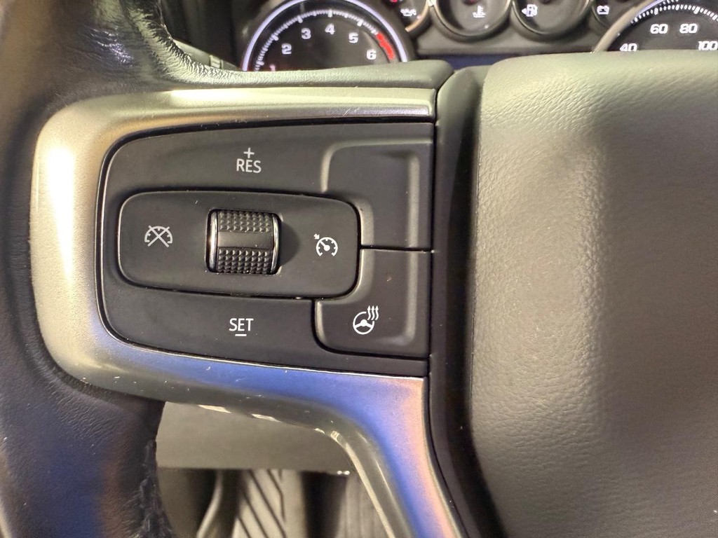 Chevrolet Silverado 1500 Vehicle Full-screen Gallery Image 22