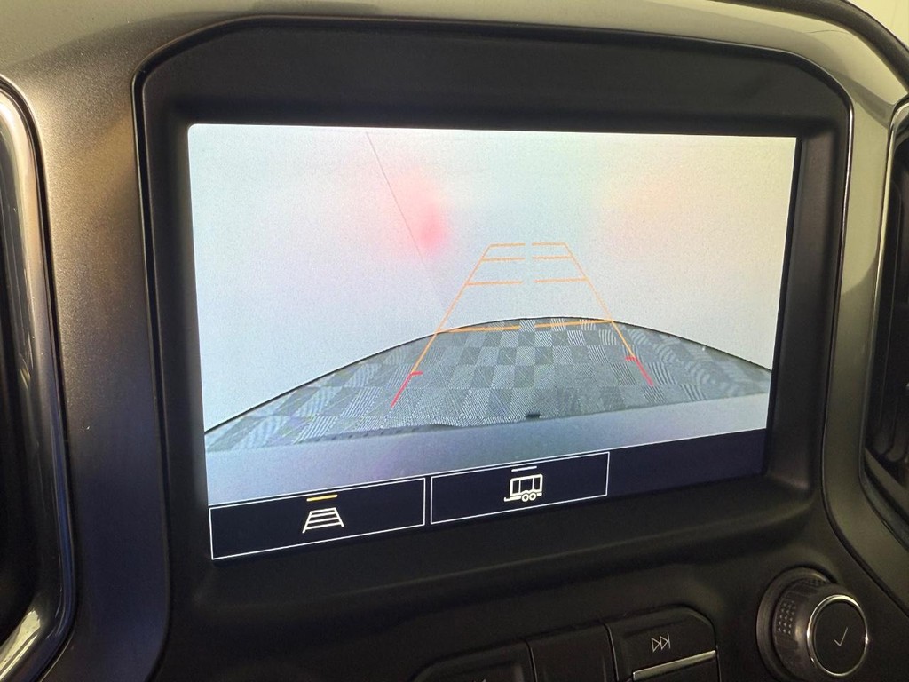 Chevrolet Silverado 1500 Vehicle Full-screen Gallery Image 25