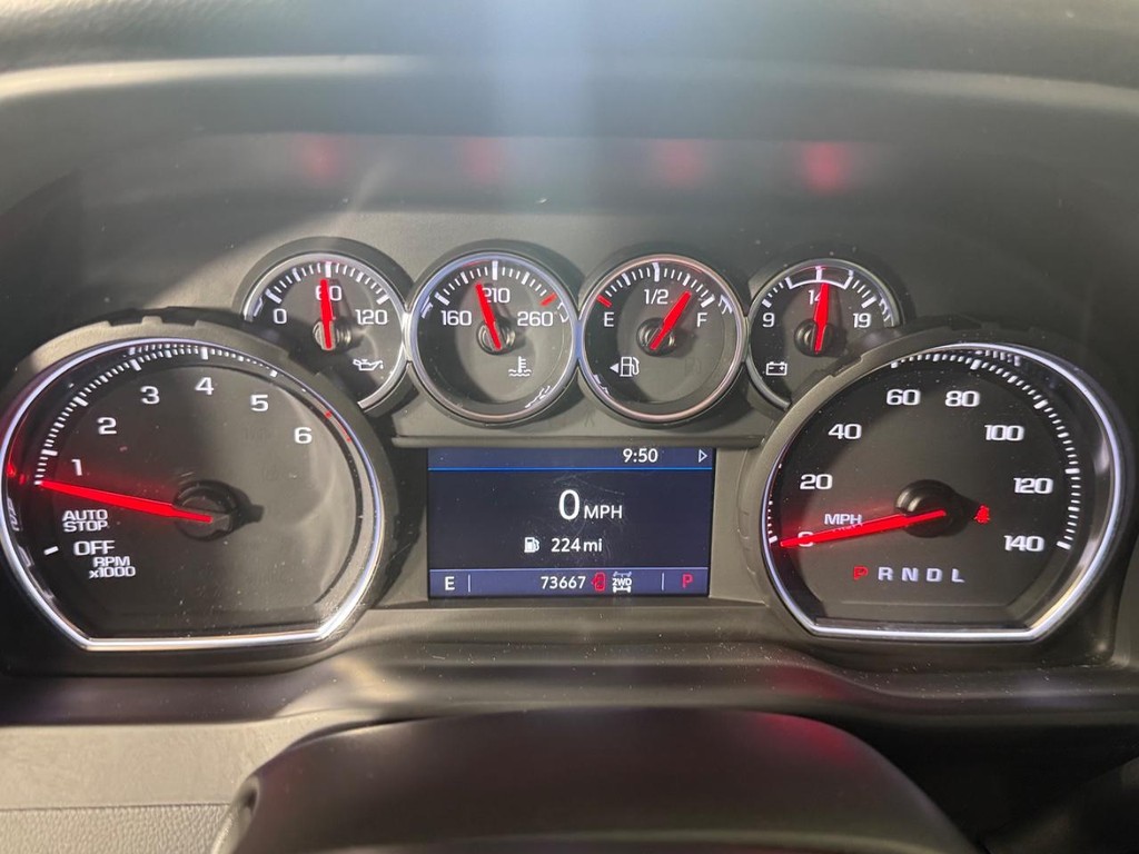 Chevrolet Silverado 1500 Vehicle Full-screen Gallery Image 26