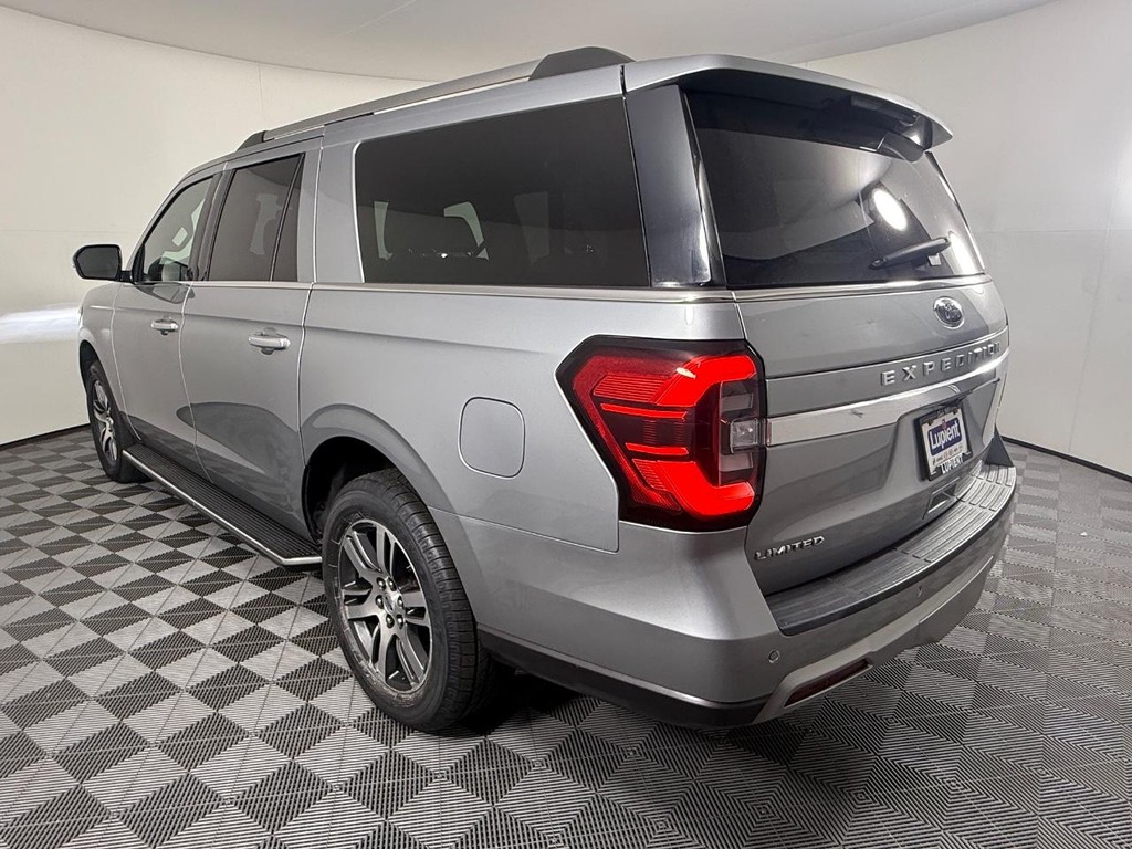 Ford Expedition Max Vehicle Full-screen Gallery Image 10