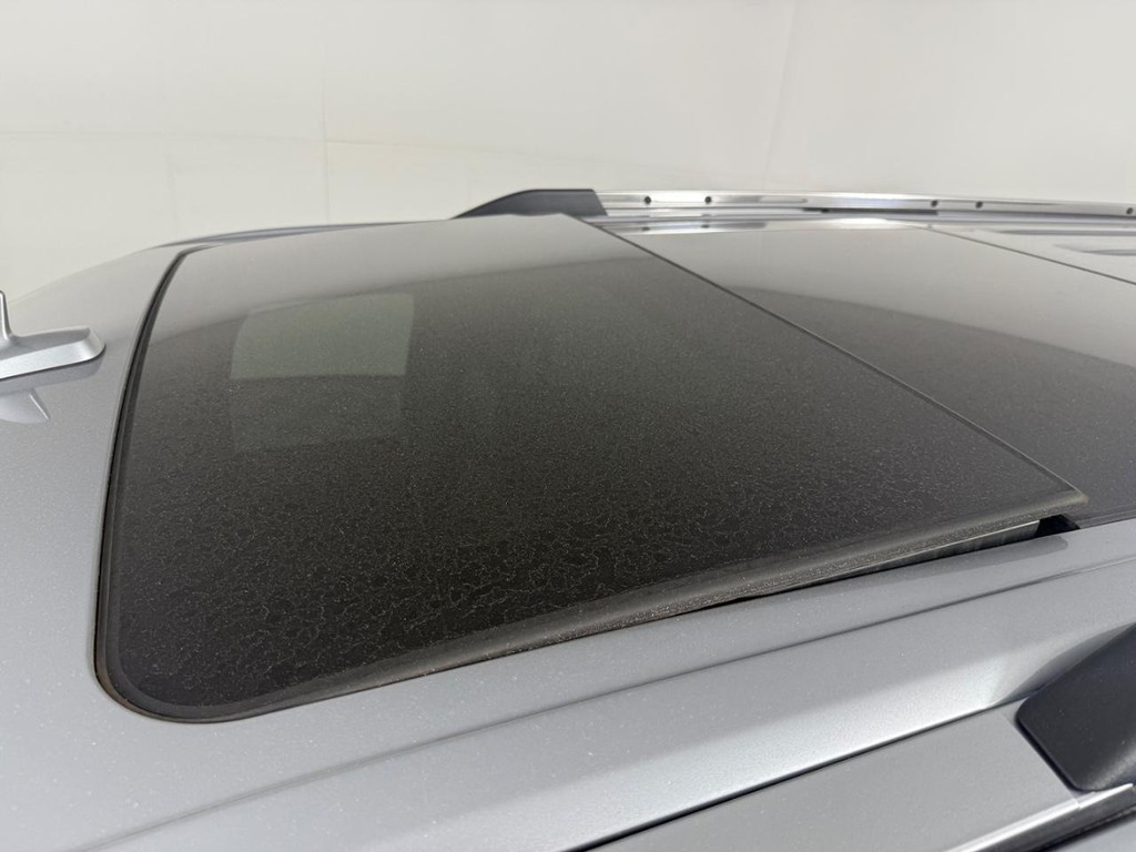 Ford Expedition Max Vehicle Full-screen Gallery Image 11