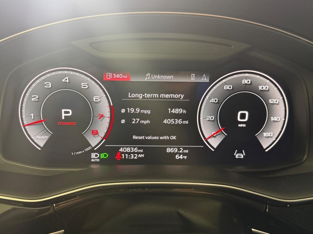 Audi Q8 Vehicle Full-screen Gallery Image 21