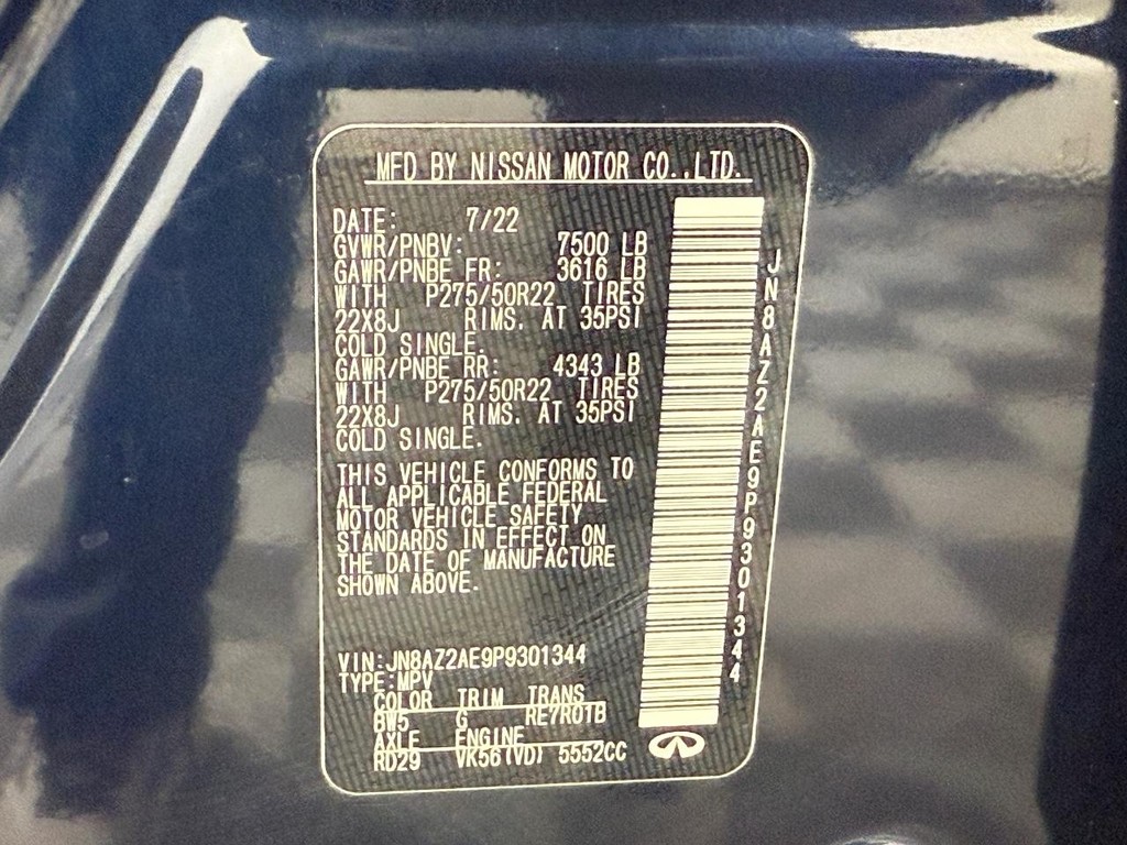 INFINITI QX80 Vehicle Full-screen Gallery Image 32