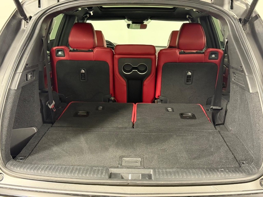 Acura MDX Vehicle Full-screen Gallery Image 11