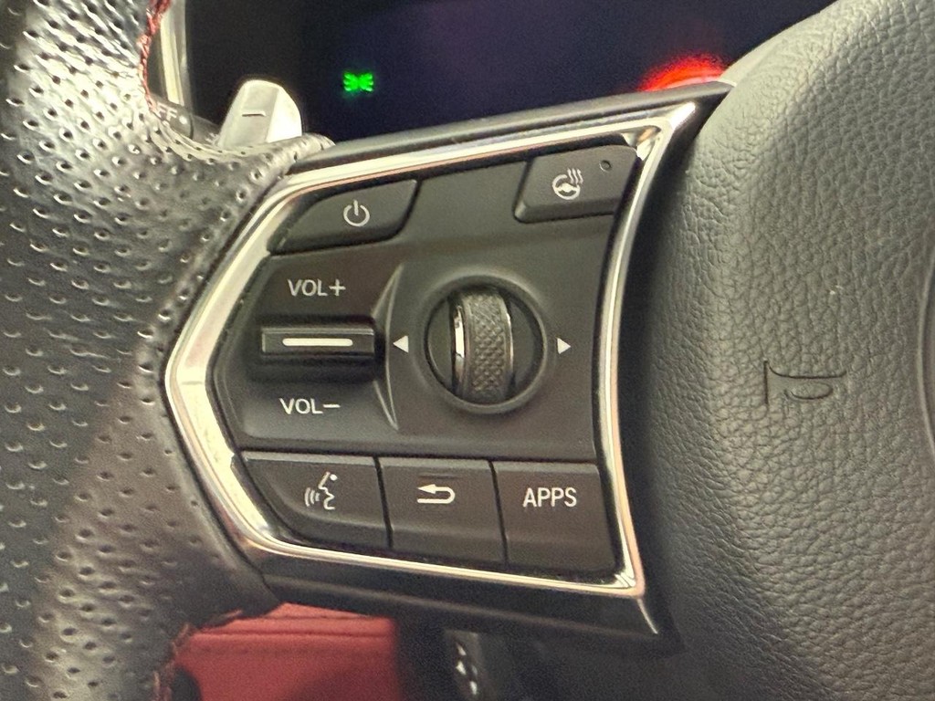 Acura MDX Vehicle Full-screen Gallery Image 19