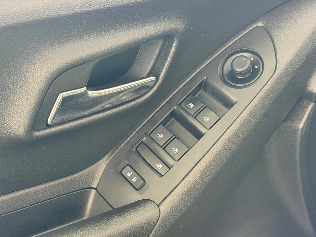 Chevrolet Trax Vehicle Full-screen Gallery Image 23