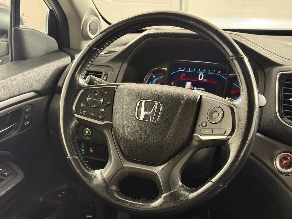 Honda Pilot Vehicle Full-screen Gallery Image 18