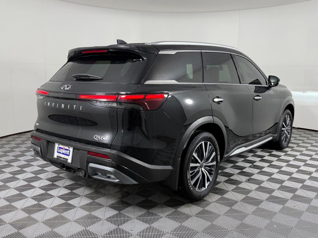 INFINITI QX60 Vehicle Full-screen Gallery Image 03
