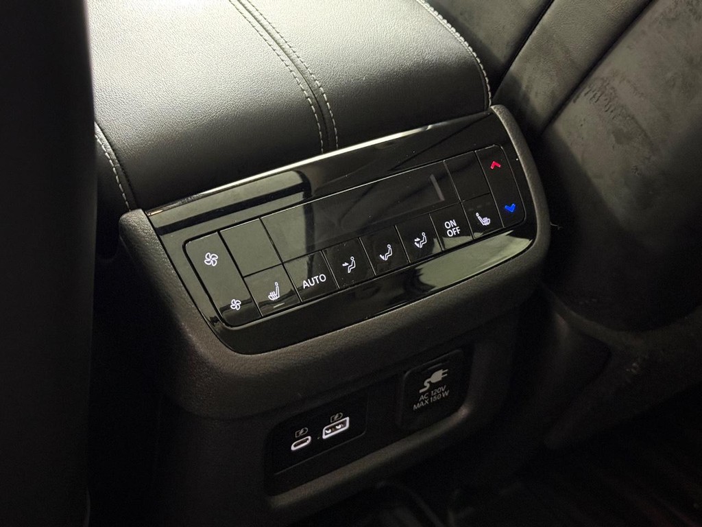 INFINITI QX60 Vehicle Full-screen Gallery Image 19