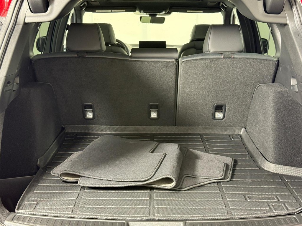 Acura RDX Vehicle Full-screen Gallery Image 05