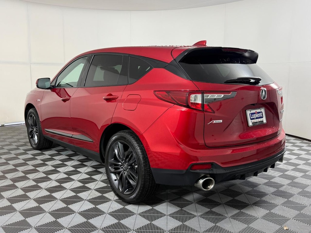 Acura RDX Vehicle Full-screen Gallery Image 06