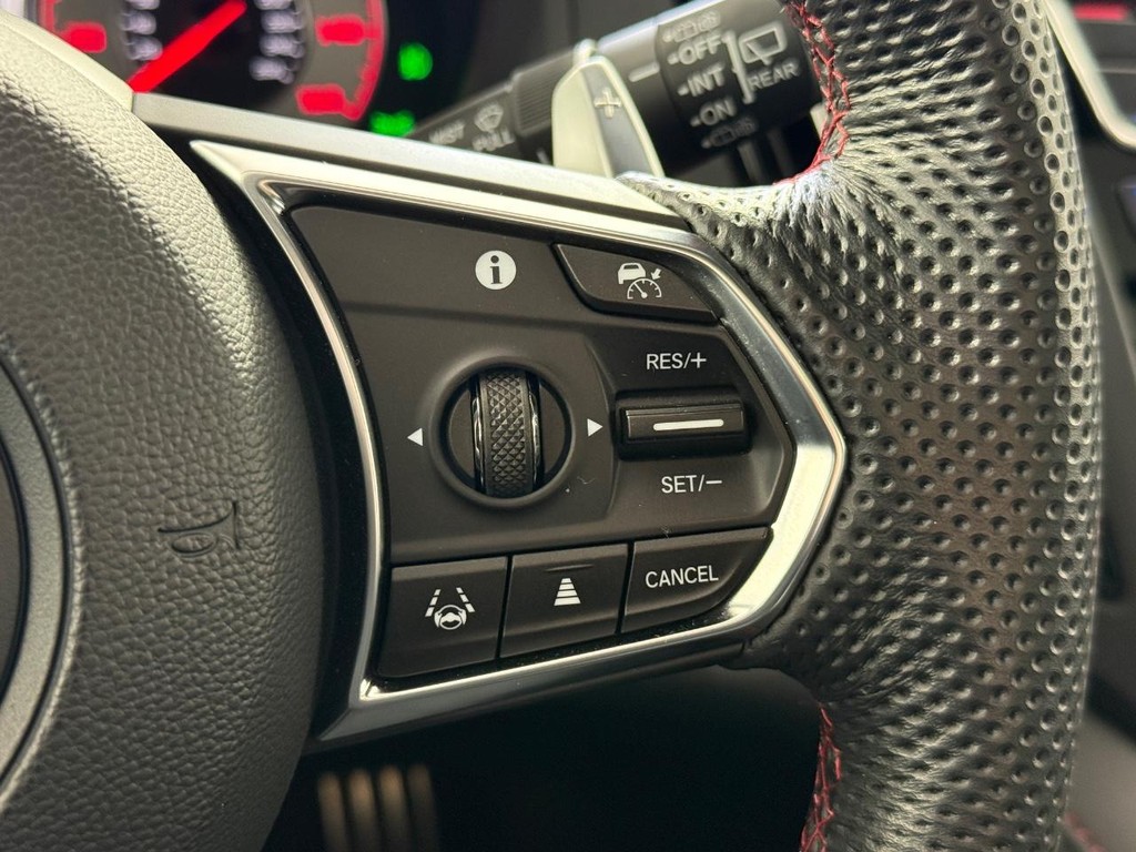 Acura RDX Vehicle Full-screen Gallery Image 20