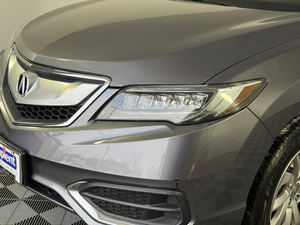 Acura RDX Vehicle Full-screen Gallery Image 11
