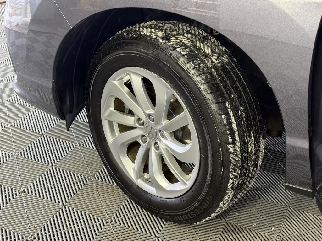 Acura RDX Vehicle Full-screen Gallery Image 13