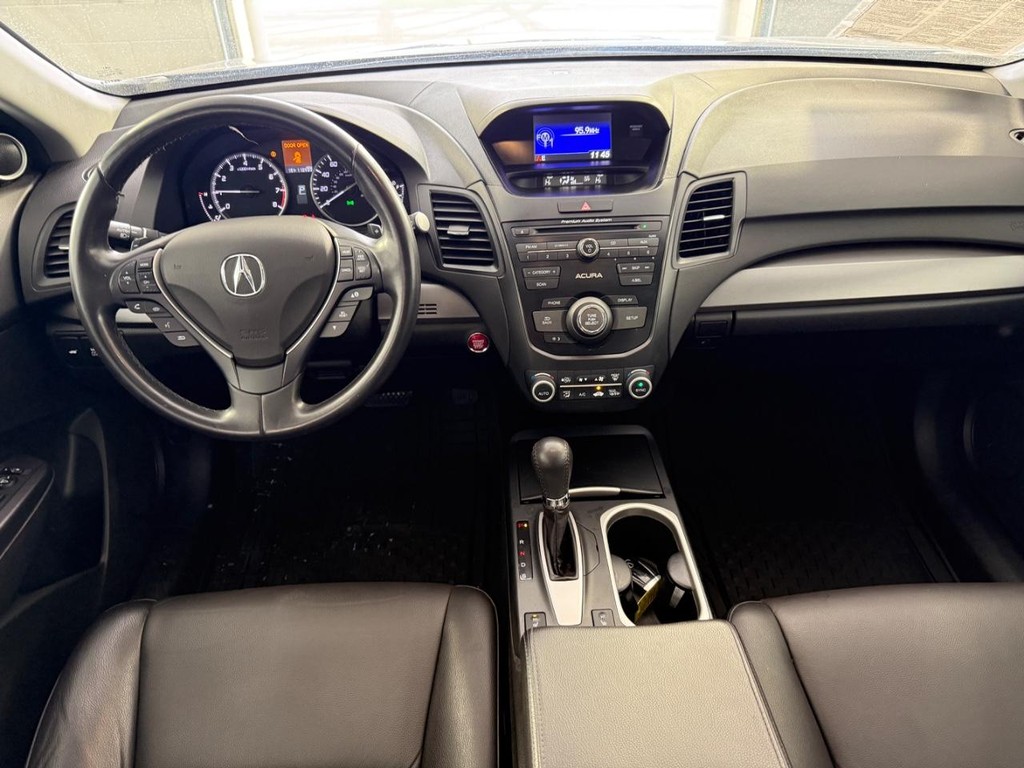 Acura RDX Vehicle Full-screen Gallery Image 18