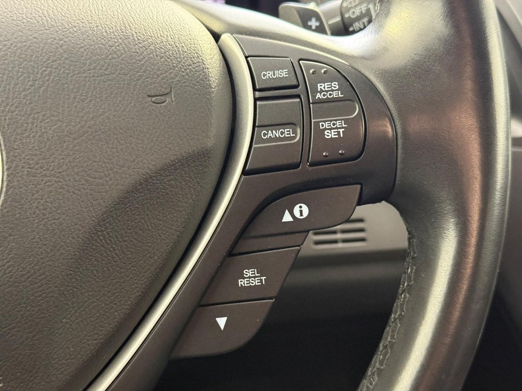 Acura RDX Vehicle Full-screen Gallery Image 24