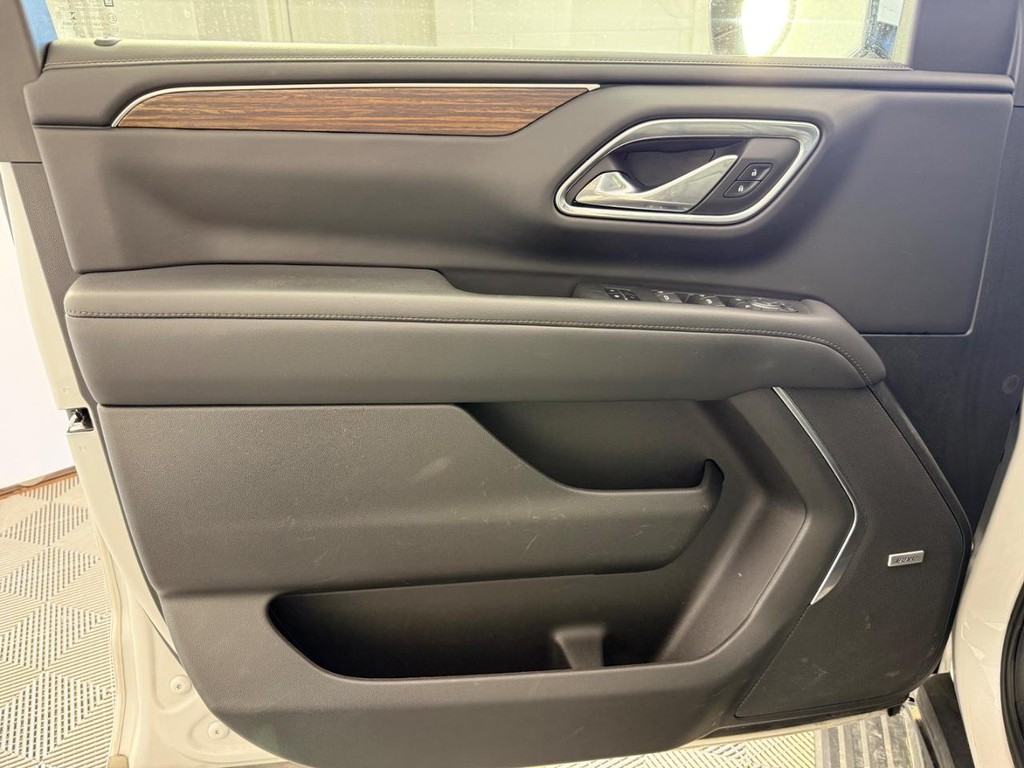 Chevrolet Tahoe Vehicle Full-screen Gallery Image 14