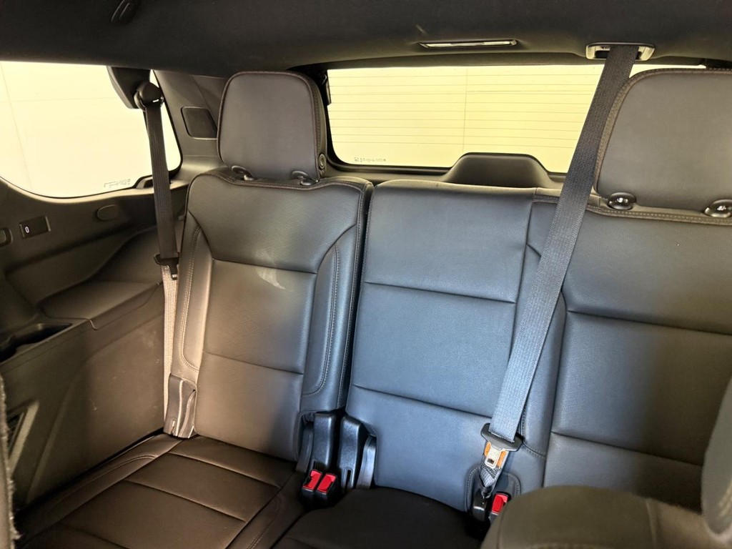 Chevrolet Tahoe Vehicle Full-screen Gallery Image 16