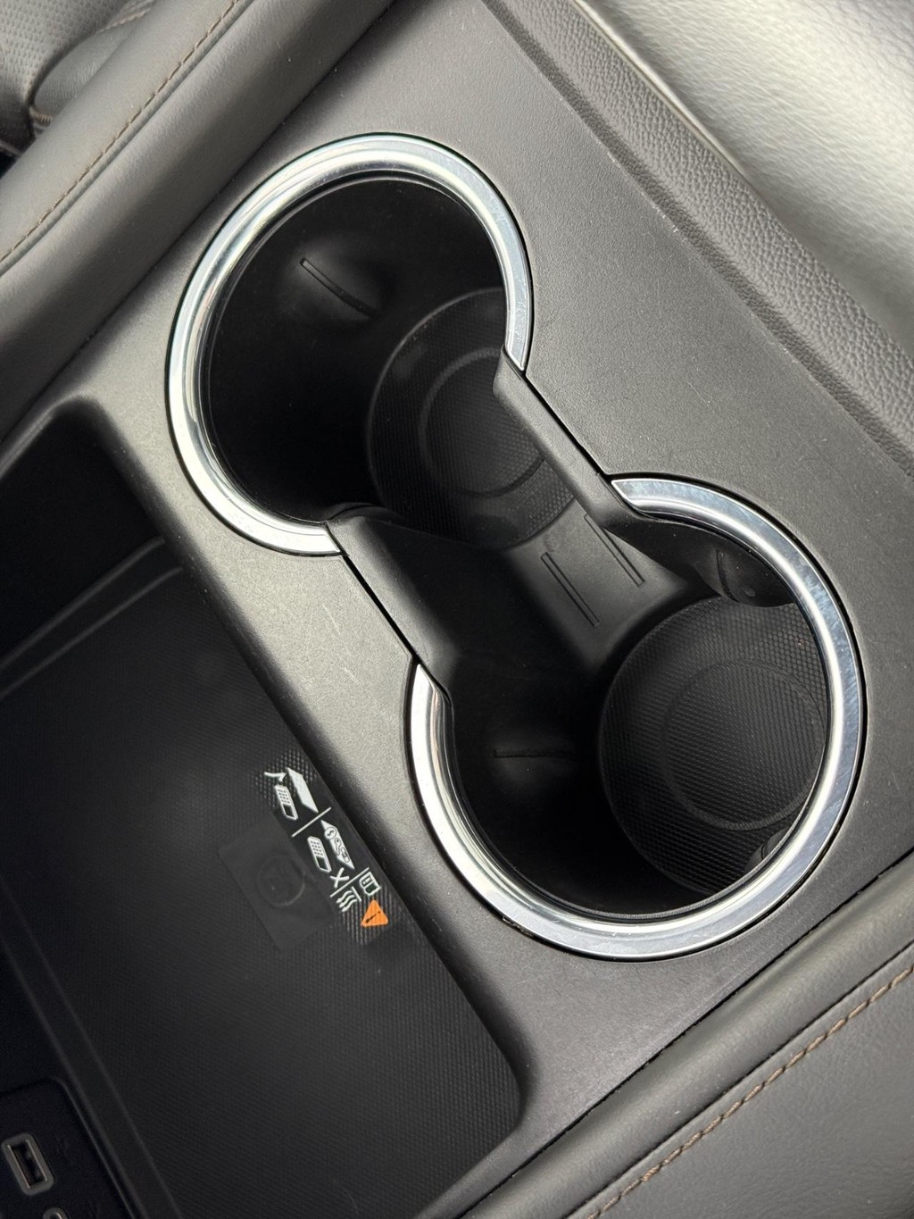 Chevrolet Tahoe Vehicle Full-screen Gallery Image 25