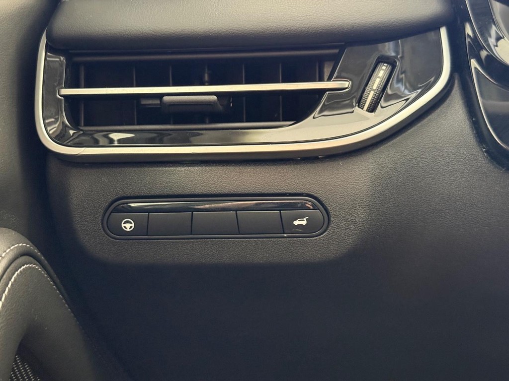 INFINITI QX60 Vehicle Full-screen Gallery Image 26