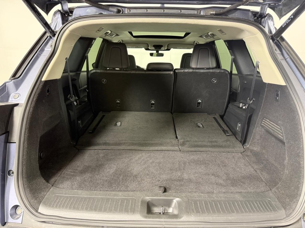 INFINITI QX60 Vehicle Full-screen Gallery Image 07