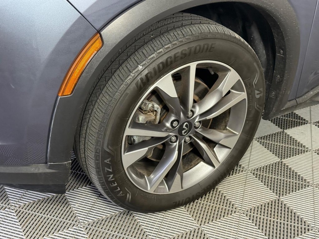 INFINITI QX60 Vehicle Full-screen Gallery Image 11