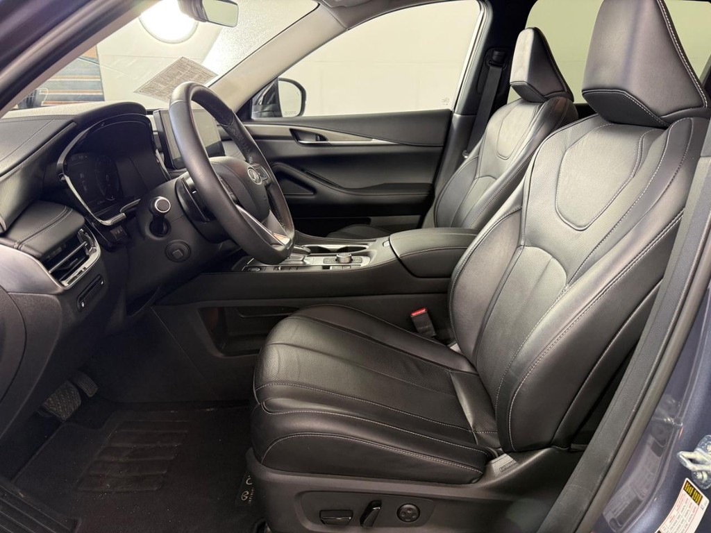 INFINITI QX60 Vehicle Full-screen Gallery Image 13