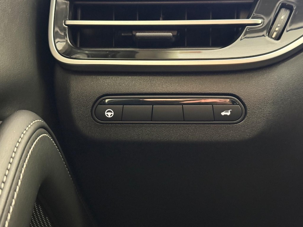 INFINITI QX60 Vehicle Full-screen Gallery Image 23