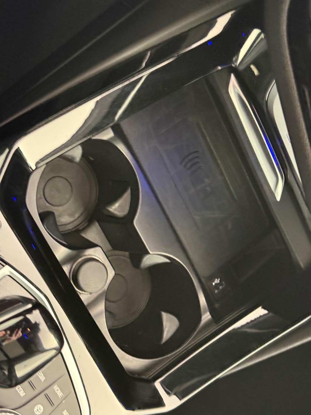 BMW X3 Vehicle Full-screen Gallery Image 19