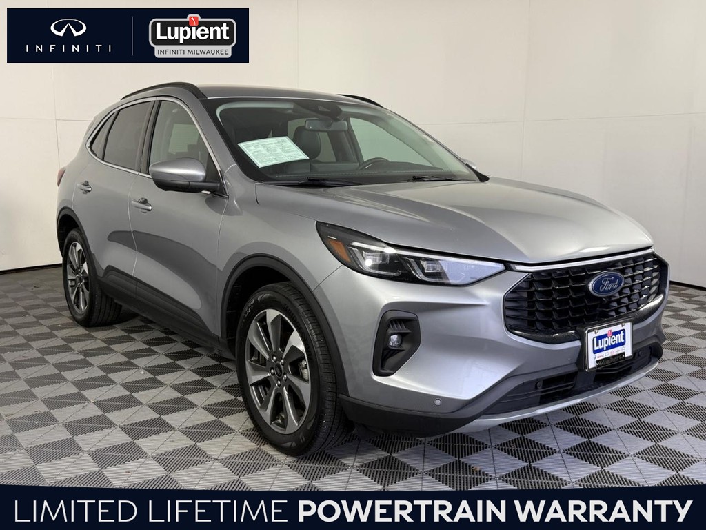 Ford Escape Vehicle Full-screen Gallery Image 01