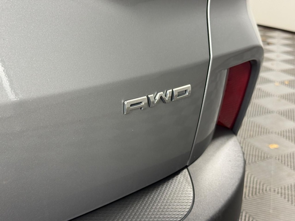 Ford Escape Vehicle Full-screen Gallery Image 06