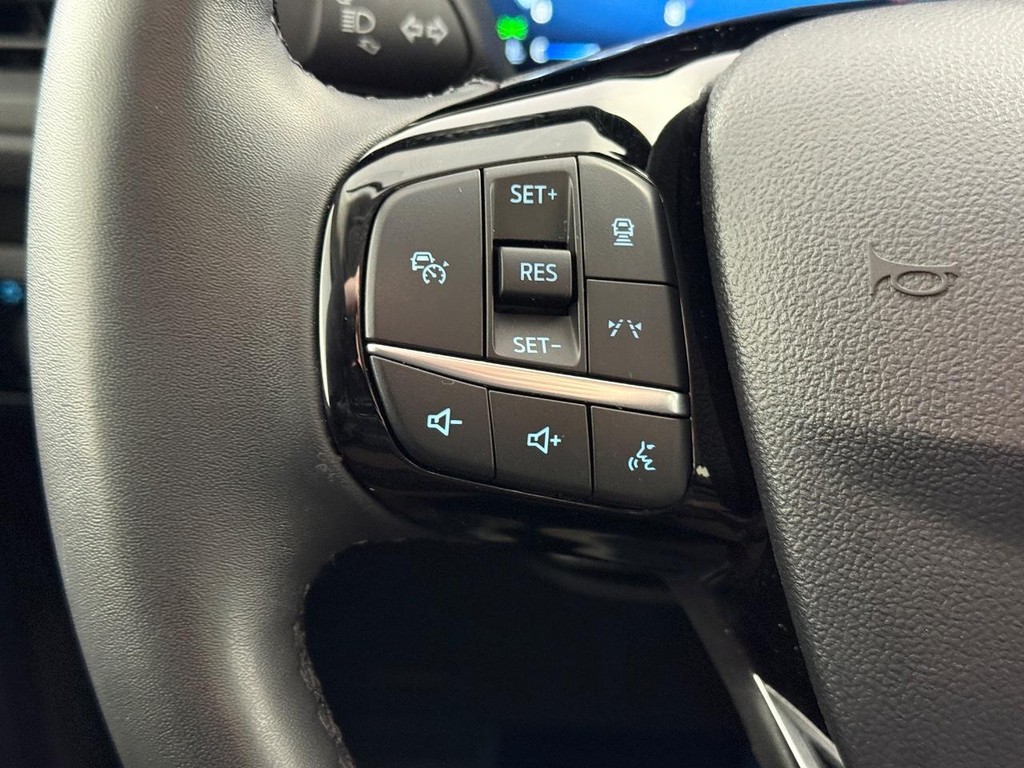 Ford Escape Vehicle Full-screen Gallery Image 19