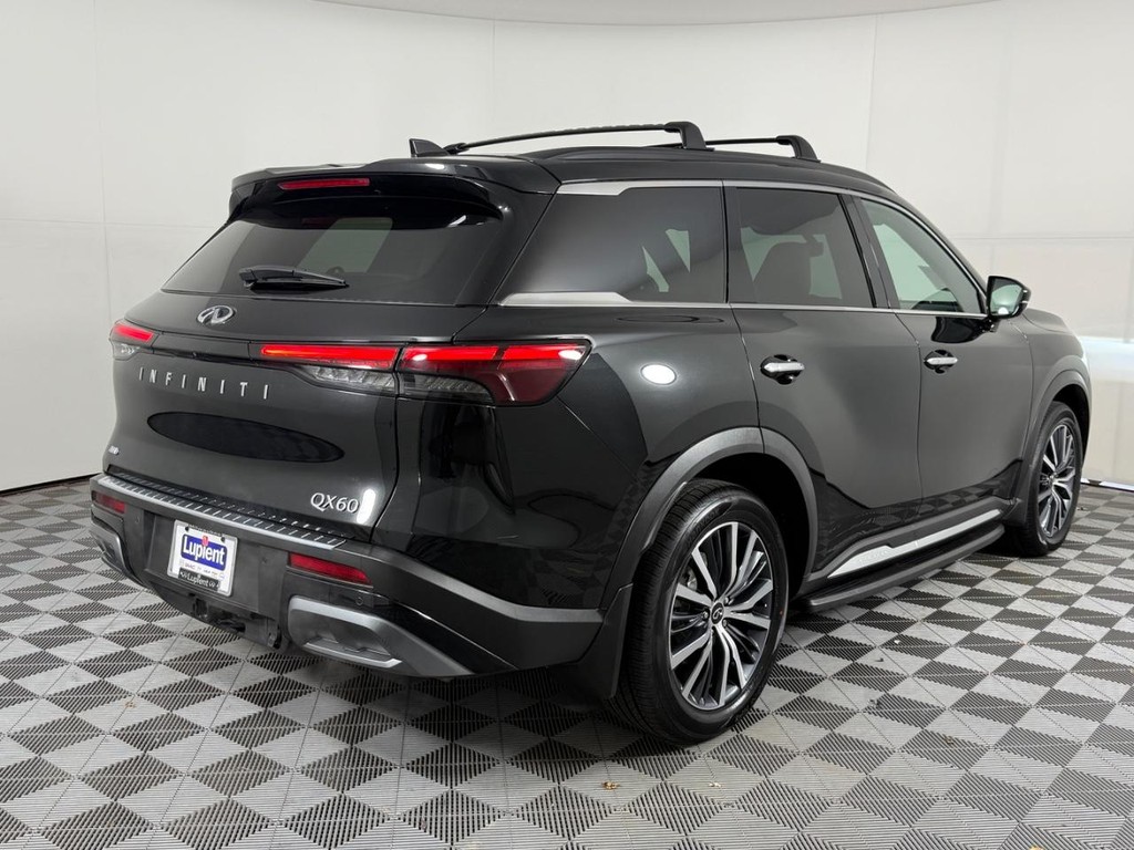 INFINITI QX60 Vehicle Full-screen Gallery Image 03