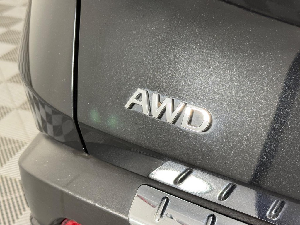 INFINITI QX60 Vehicle Full-screen Gallery Image 06