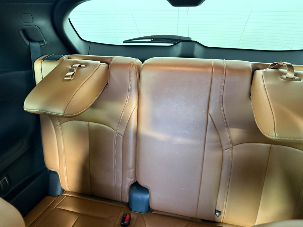 INFINITI QX60 Vehicle Full-screen Gallery Image 16