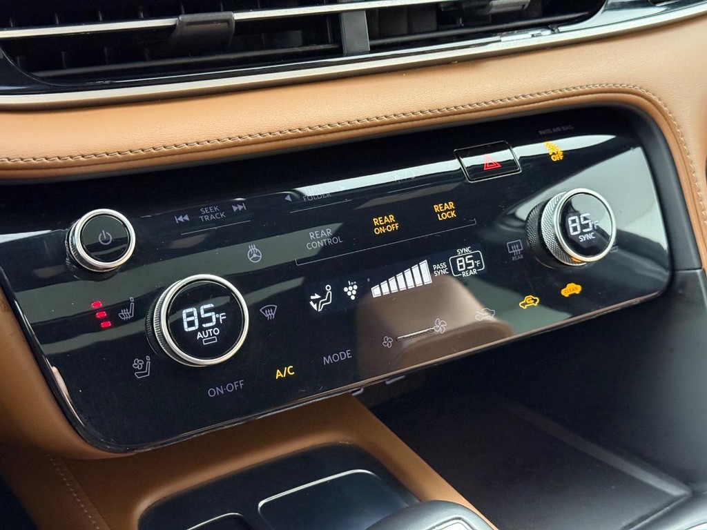 INFINITI QX60 Vehicle Full-screen Gallery Image 20