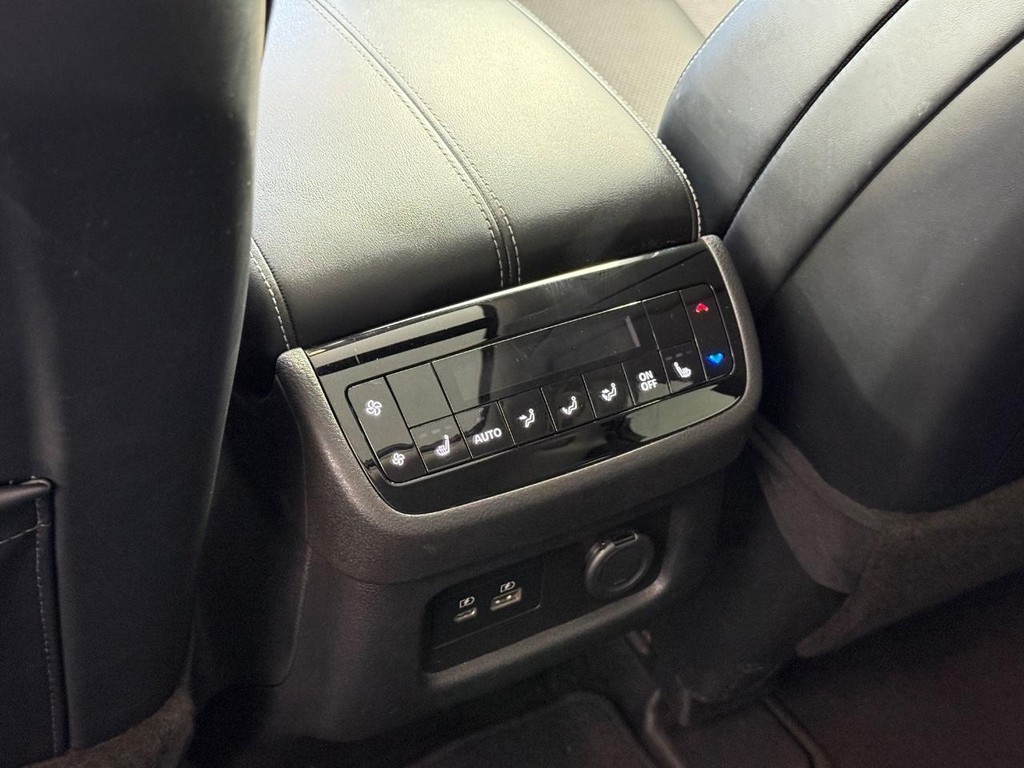 INFINITI QX60 Vehicle Full-screen Gallery Image 19