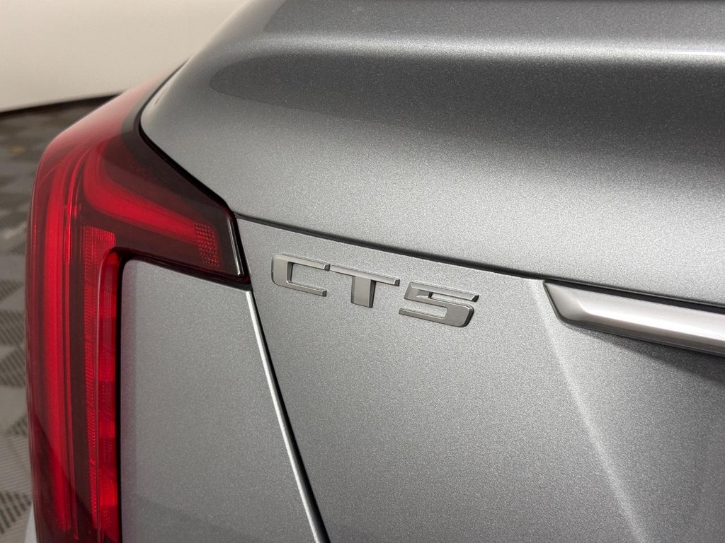 Cadillac CT5 Vehicle Full-screen Gallery Image 05