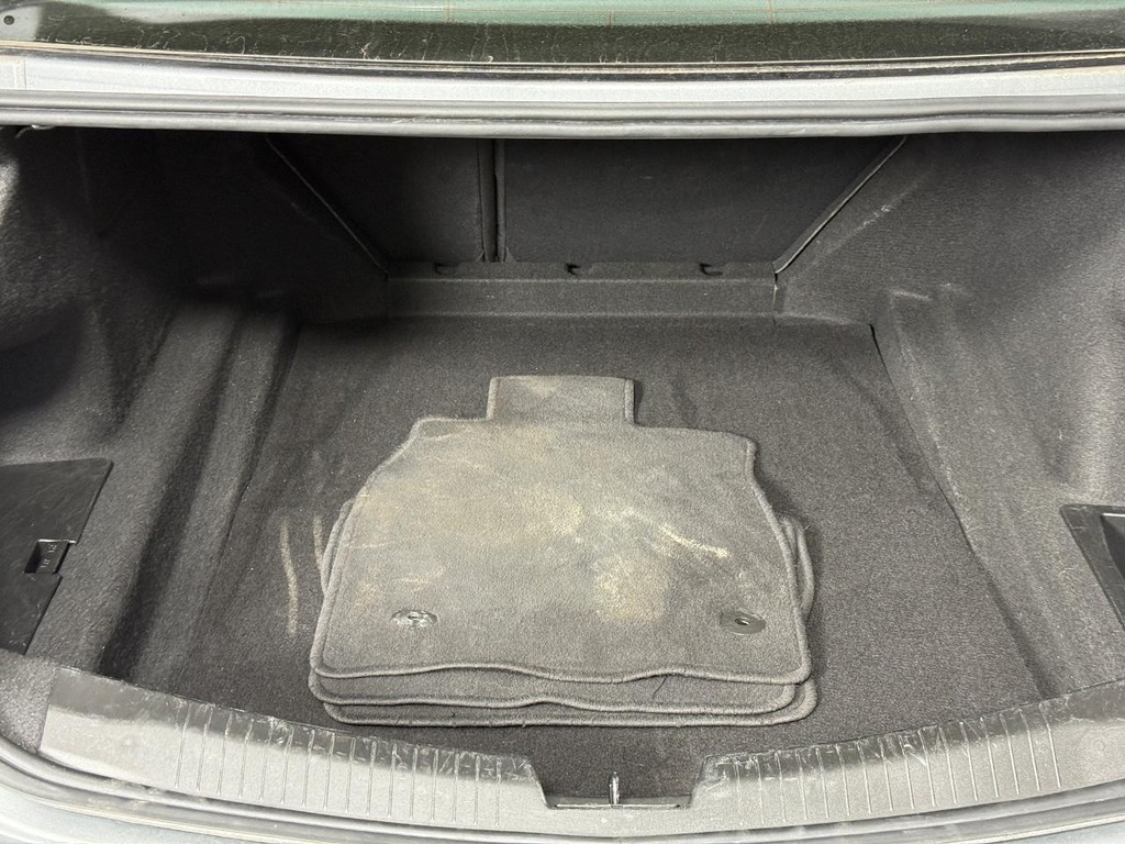 Cadillac CT5 Vehicle Full-screen Gallery Image 07