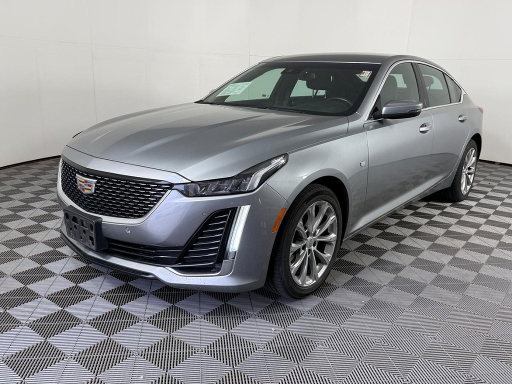 Cadillac CT5 Vehicle Full-screen Gallery Image 09